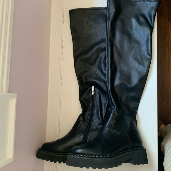 Vince Camuto Melleya Over The Knee Boot Sz 6M - Picture 4 of 9